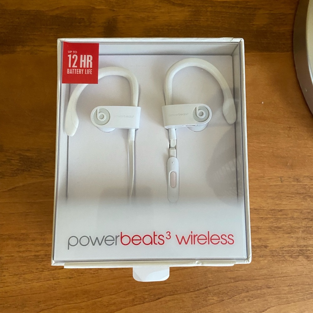 Wireless beats by dr. dre powerbeats3